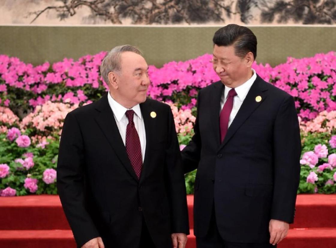 По правую руку - Путин, по левую - Назарбаев: Си Цзиньпин открыл форум лидеров в Китае