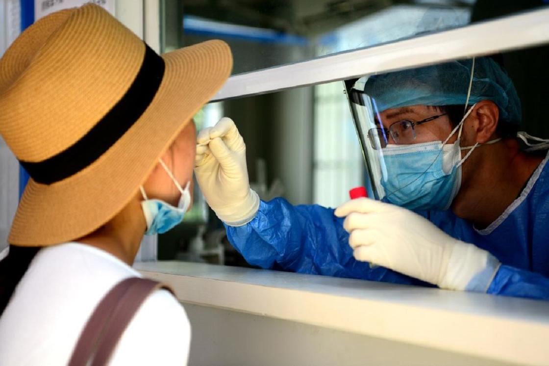 казахстанцев заболели и пневмонией коронавирусом за сутки