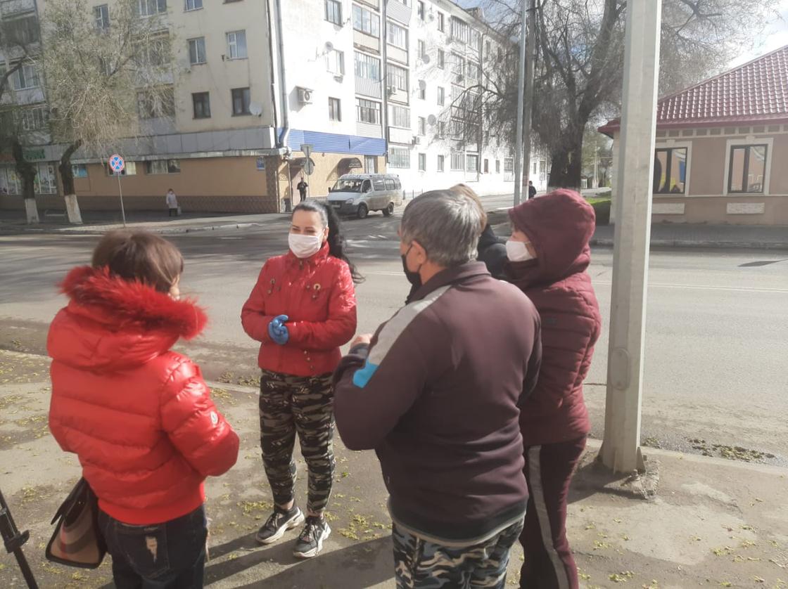 Люди протестуют против открытия провизорного стационара в центре Уральска