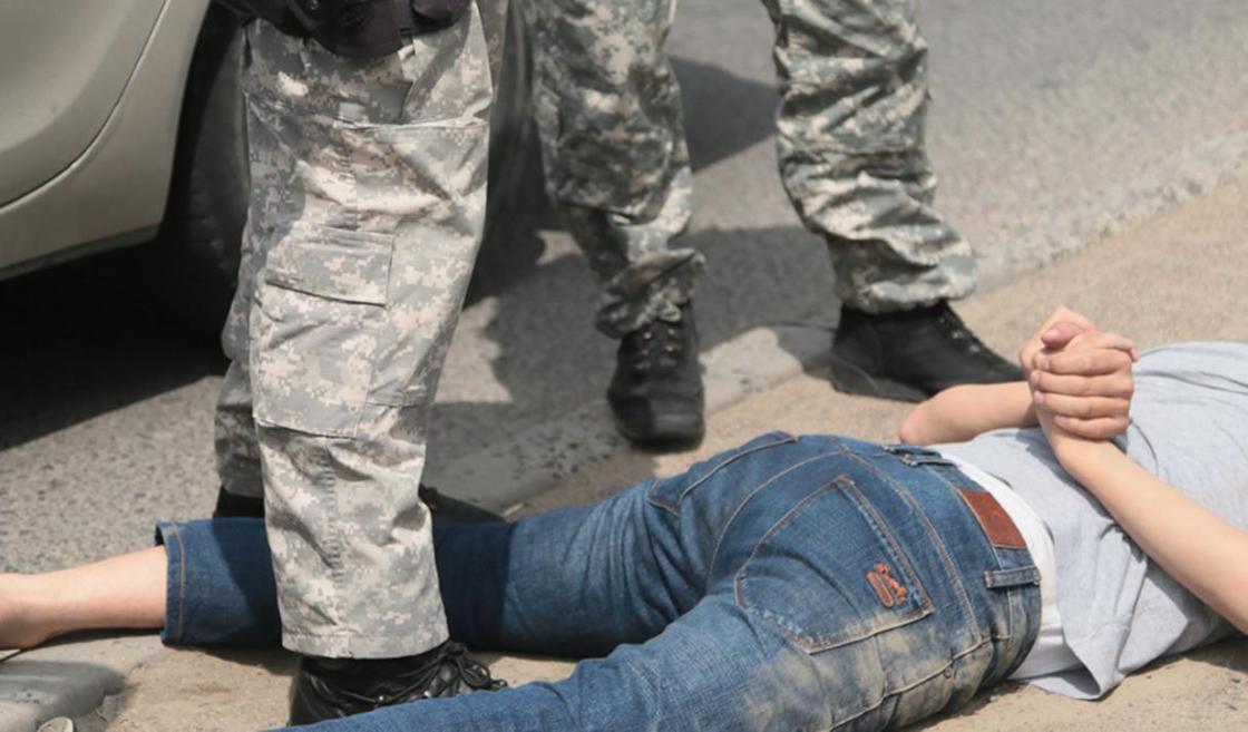 Угрожали распространить слухи в Сети: вымогателей задержали в Актюбинской области Угрожали распространить слухи в Сети: вымогателей задержали в Актюбинской области