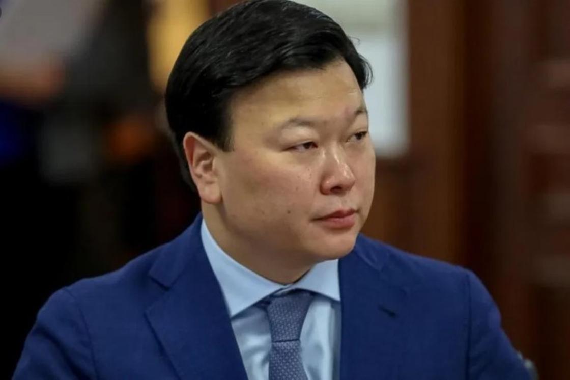 Мамин денсаулық сақтау министрлігінің ұжымына жаңа басшыларын таныстырды Мамин денсаулық сақтау министрлігінің ұжымына жаңа басшыларын таныстырды