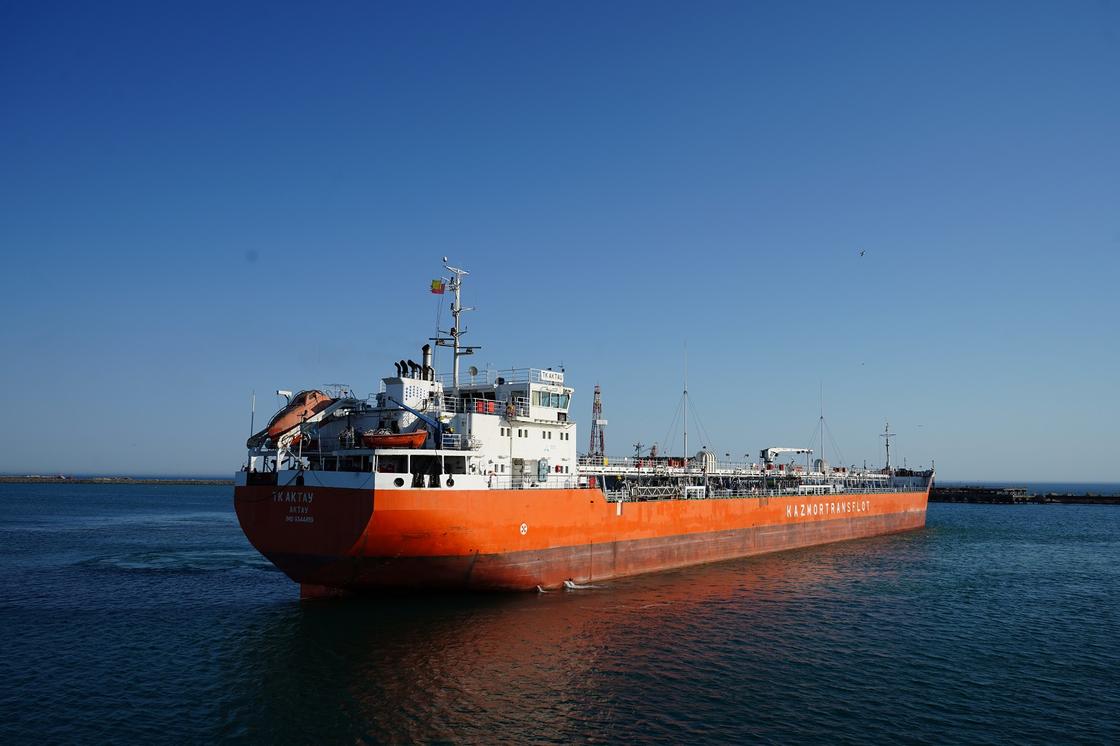 Казмортрансфлот» перевыполнил перевозки в открытых морях в первом полугодии на 73 процента