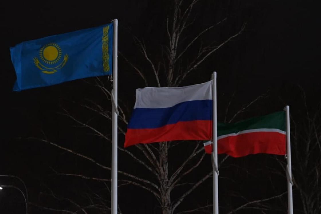 Флаги Казахстана, России и Татарстана