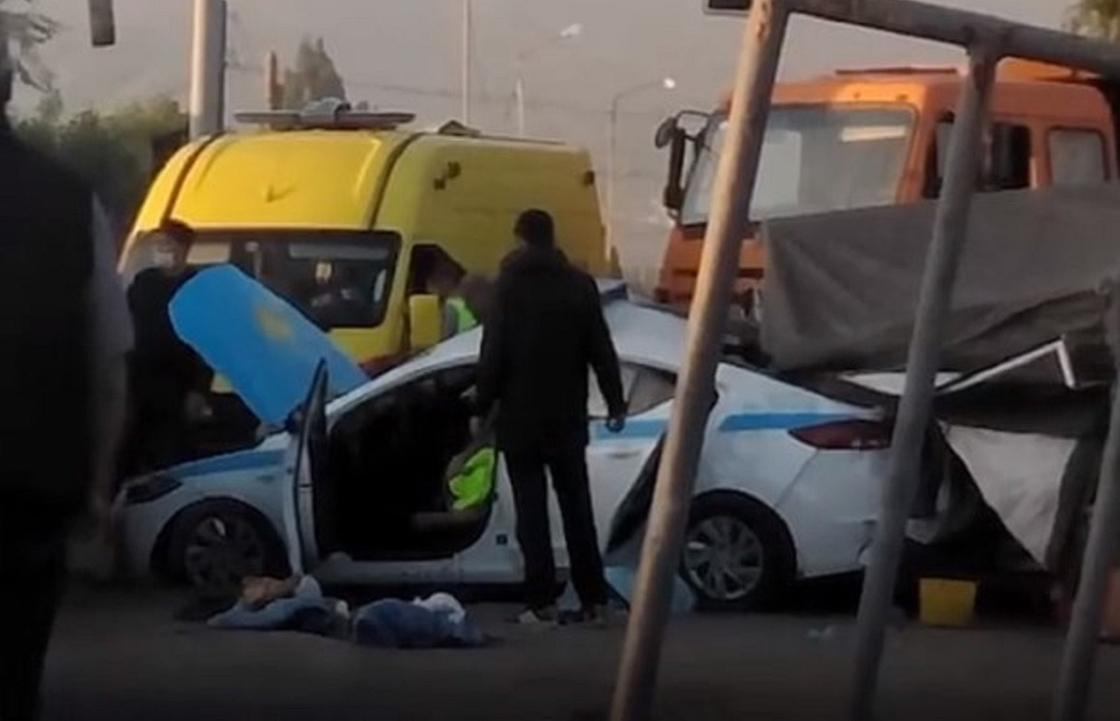 За рулем находился полицейский: в ДП Алматы ответили на рассылку о смертельном ДТП на блокпосту