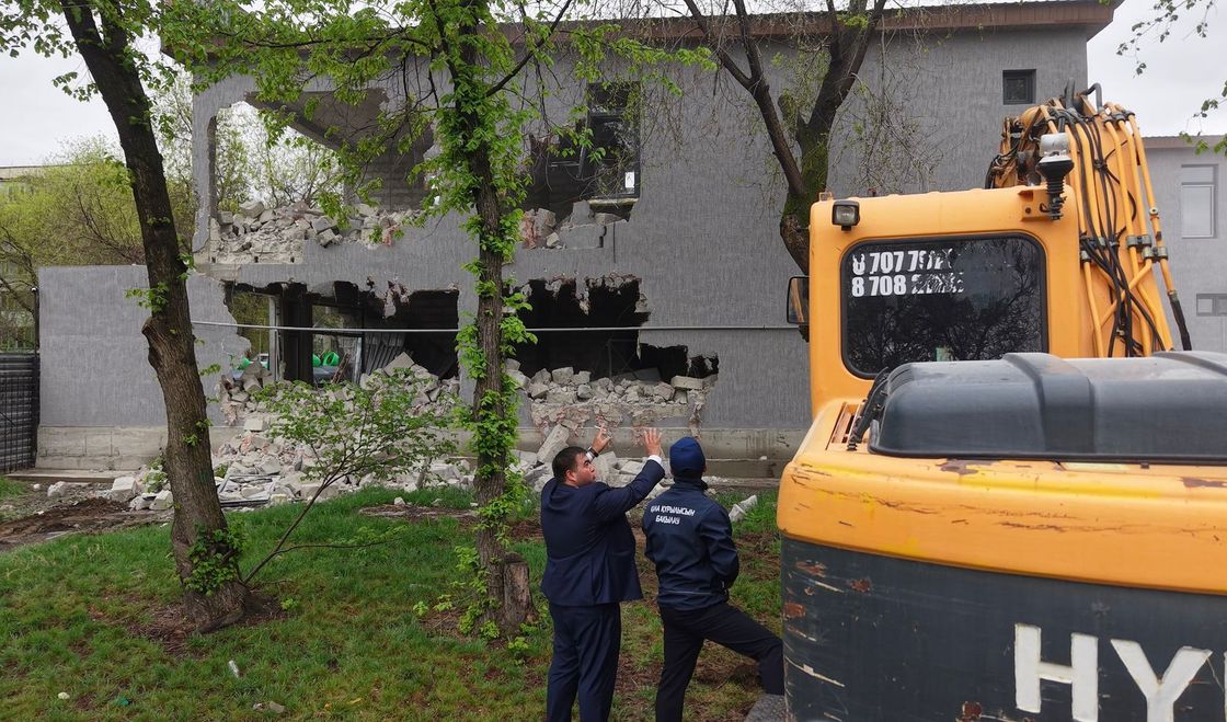 Снос пристройки в Алматы