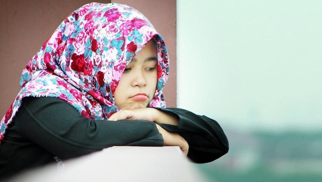 13-летнюю девочку заставили снять хиджаб в аэропорту