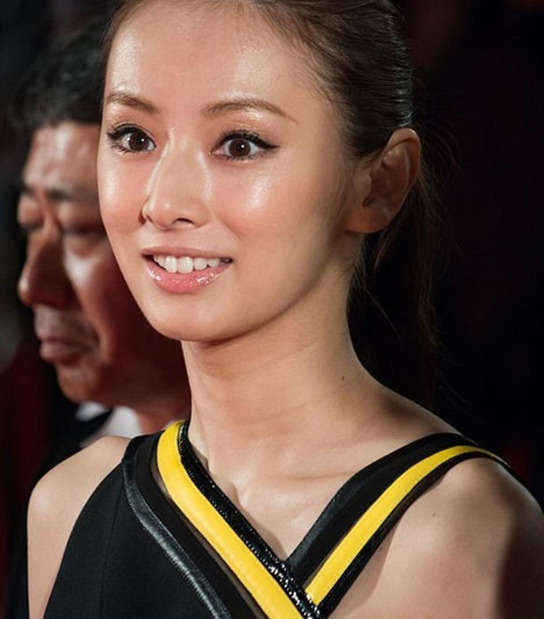 топ самых красивых актрис японии