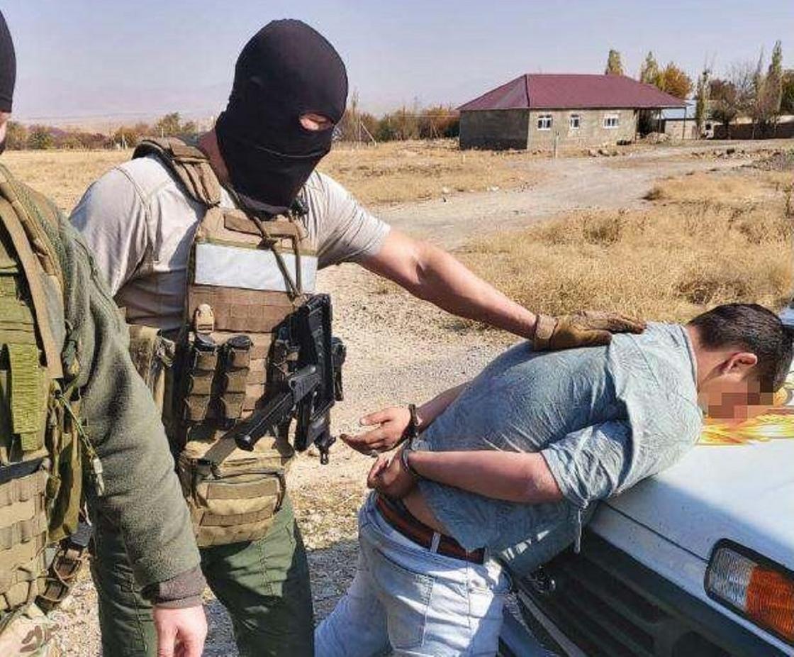 Задержание подозреваемых в убийстве в Туркестанской области