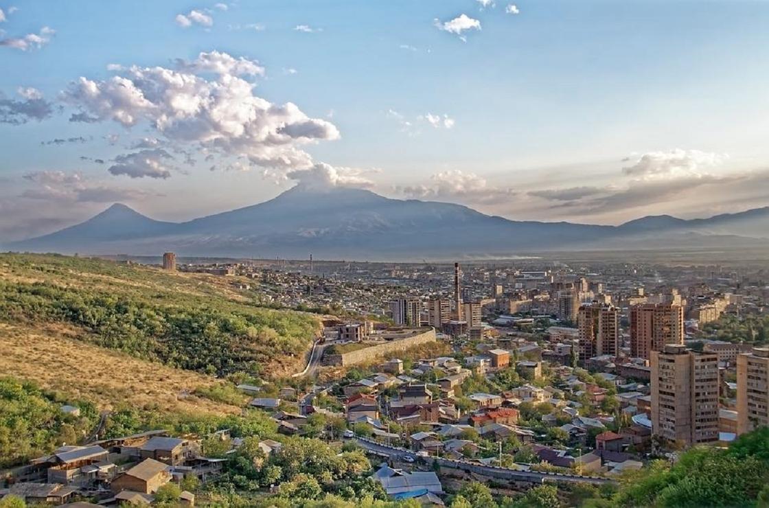Вид на Арарат в Ереване