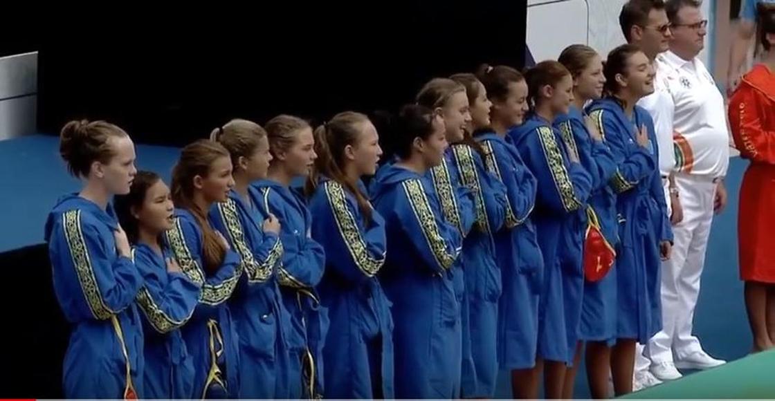 Спортсменки сами спели гимн Казахстана, когда он вдруг прервался на чемпионате Азии (видео)
