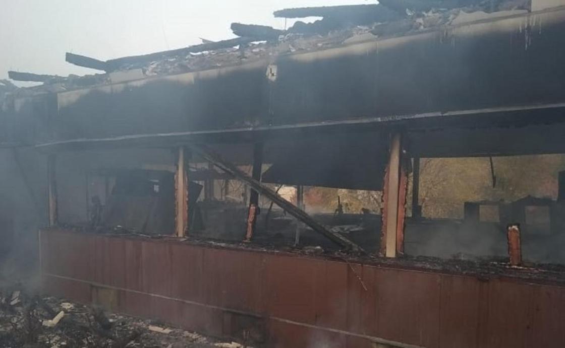 Ресторанный комплекс горел в Алматы (фото)