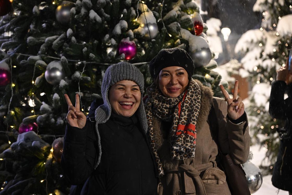 Зажжение елки в Алматы