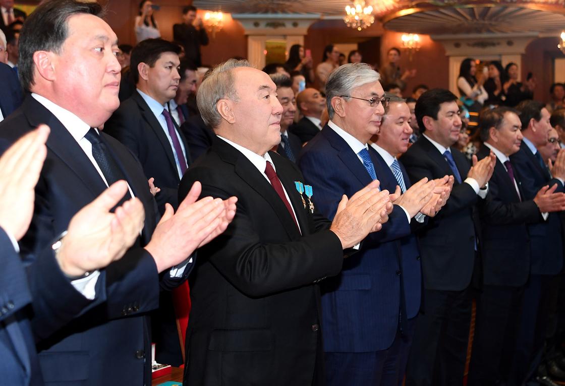 Нурсултан Назарбаев поздравил казахстанцев с Днем независимости (видео)