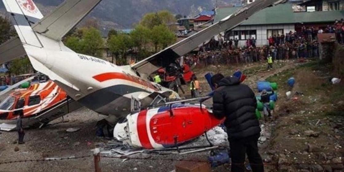 Появилось видео столкновения самолета и вертолетов в Непале (видео)