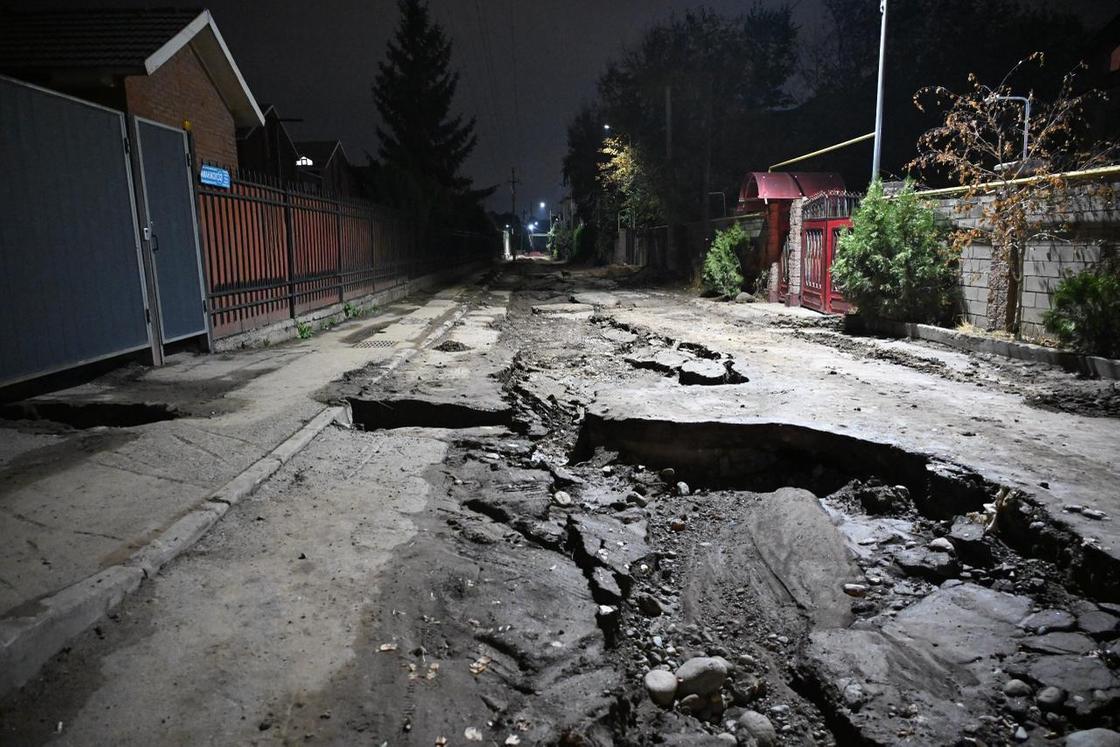 Обвал асфальта