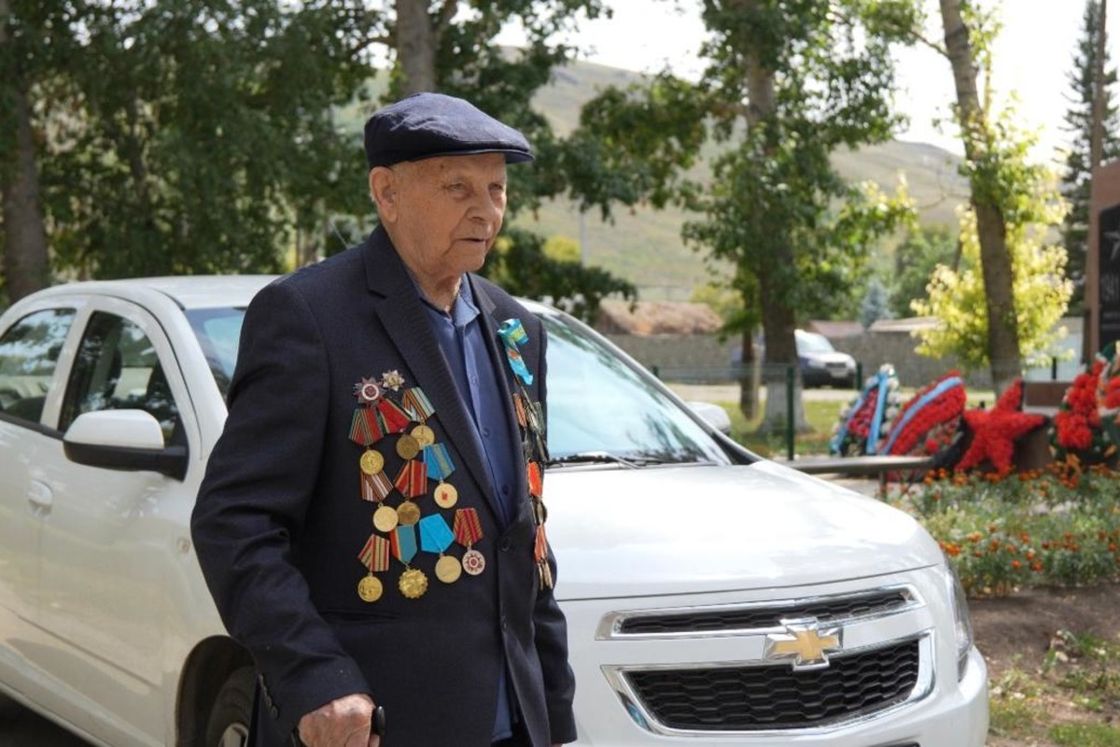 Павел Еремеевич на выборах в селе Веселовка