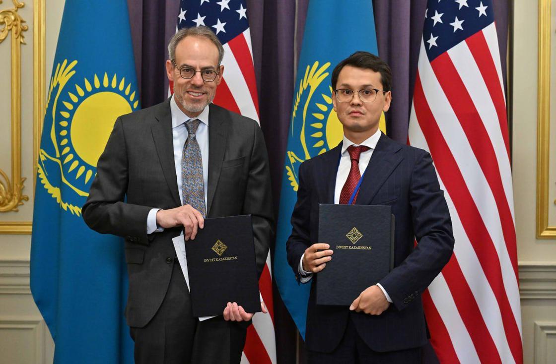 Участники официальной встречи