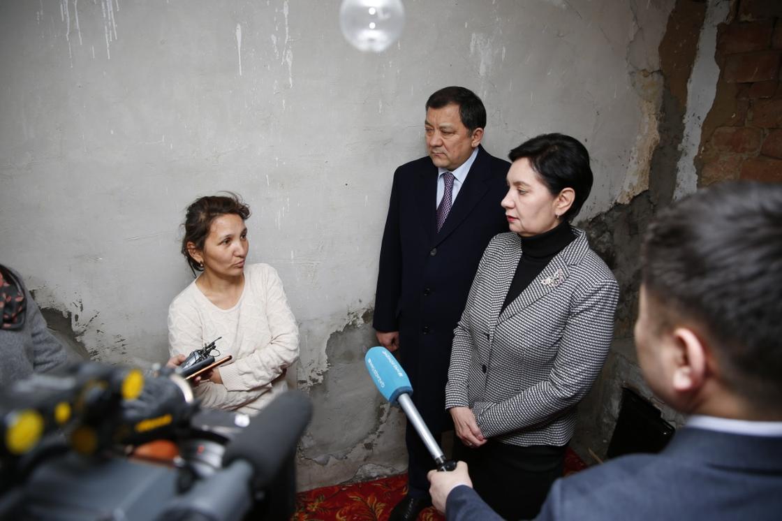 Вице-премьер РК встретилась с многодетными семьями Атырауской области