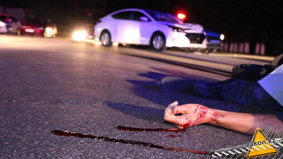 Выбежал из кустов: мужчину насмерть сбила машина в Алматы (фото)