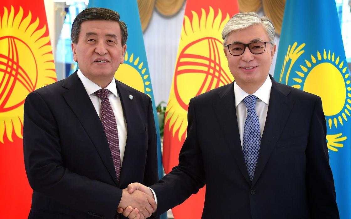 Жээнбеков пригласил Токаева в Киргизию