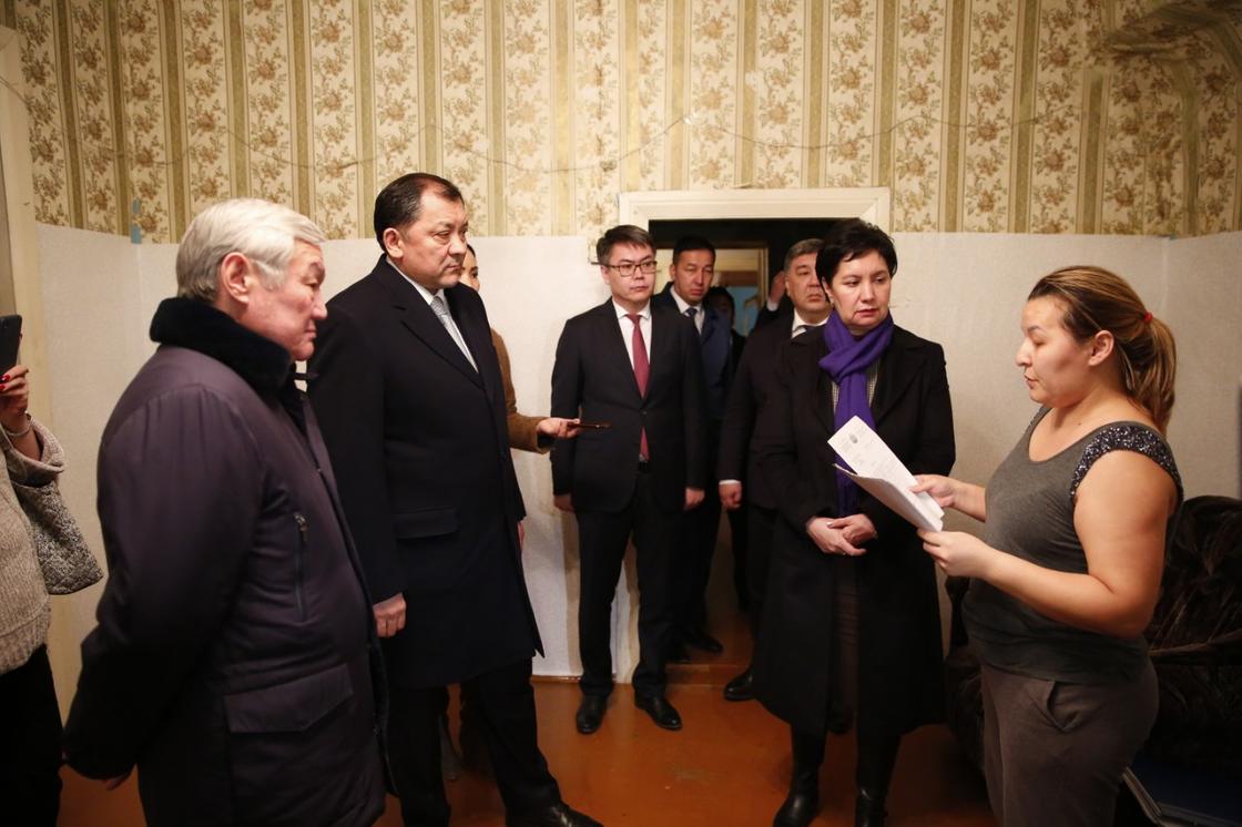 Вице-премьер РК встретилась с многодетными семьями Атырауской области