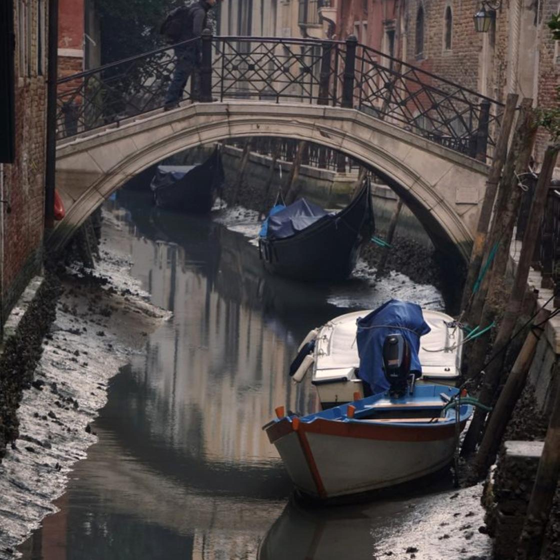 После наводнения в Венеции обмелели каналы