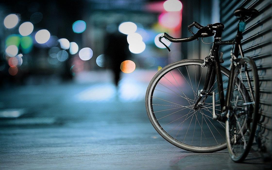 11-летняя велосипедистка попала в больницу после наезда машины в Павлодаре