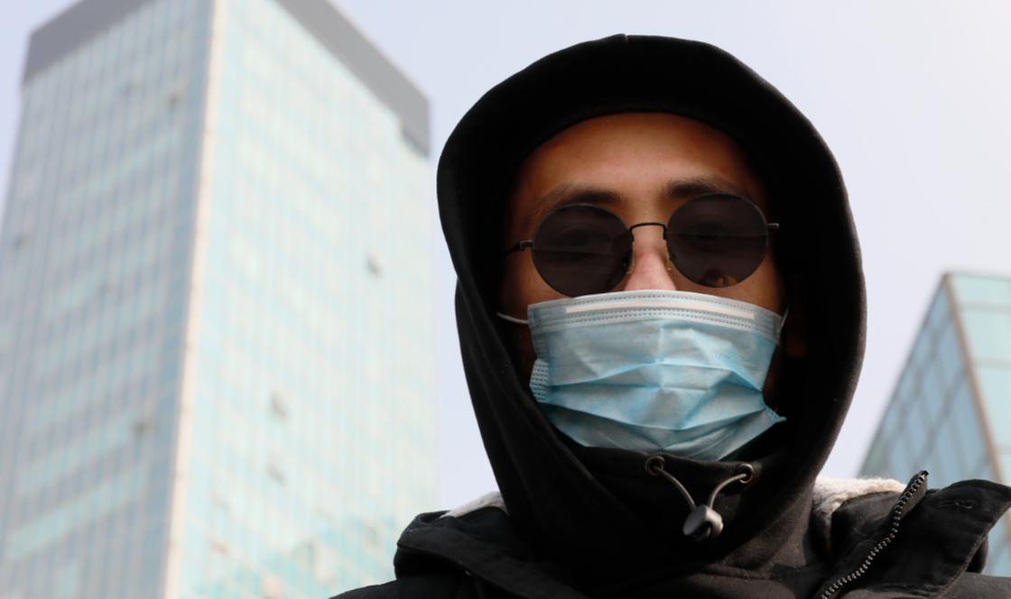 Главный хирург США назвал маски бесполезными в борьбе с коронавирусом
