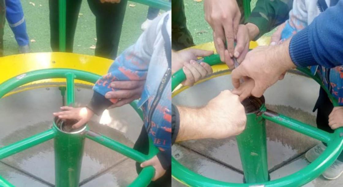 Палец ребенка застрял в качеле