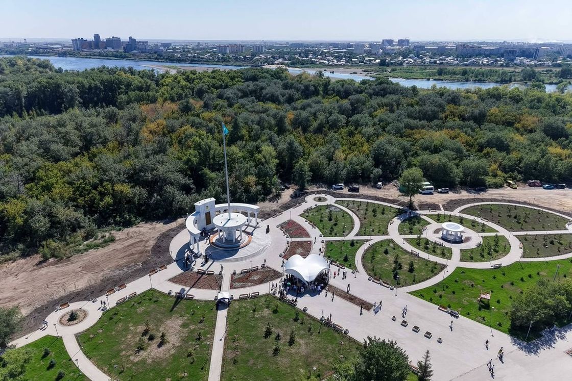 Открытие площади государственных символов