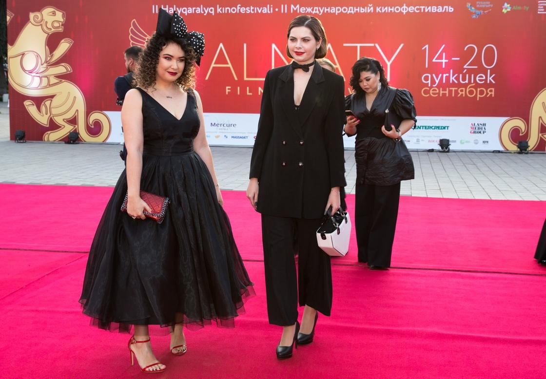 Самые странные образы звезд на кинофестивале в Алматы