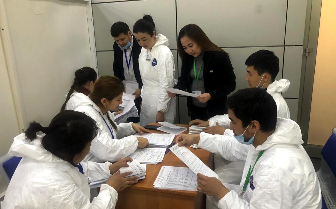 Медики Алматы прошли тренировочные учения по противодействию коронавирусной инфекции