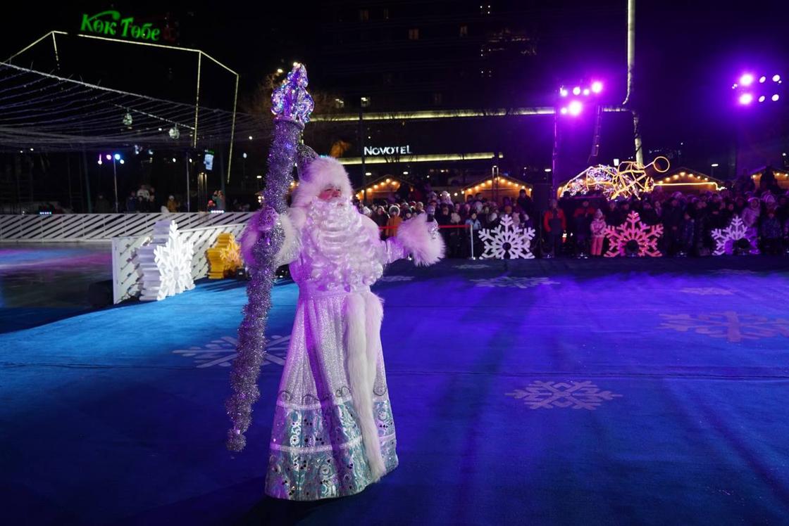 Дед Мороз в Алматы