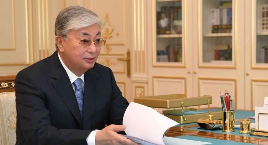 Токаев утвердил бюджет Казахстана три года