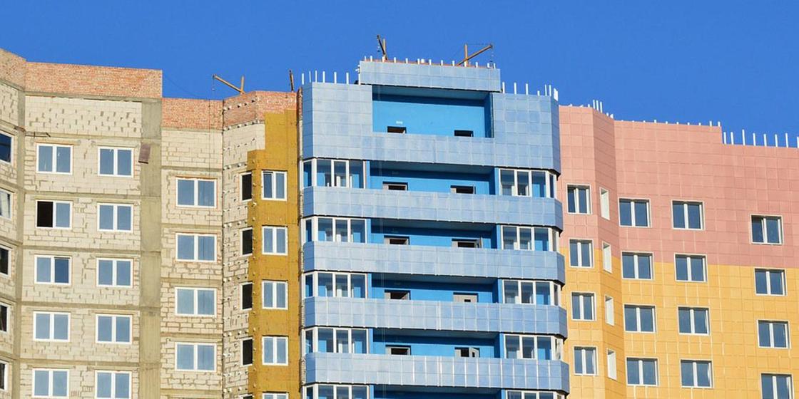 Молодой человек пытался спрыгнуть с 9 этажа в Павлодаре Молодой человек пытался спрыгнуть с 9 этажа в Павлодаре
