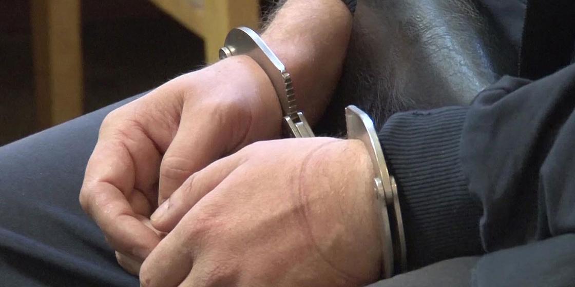 Поножовщина возле ресторана: суд арестовал подозреваемых в Караганде