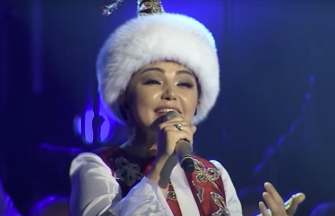 Алтынай Жорабаева на сцене