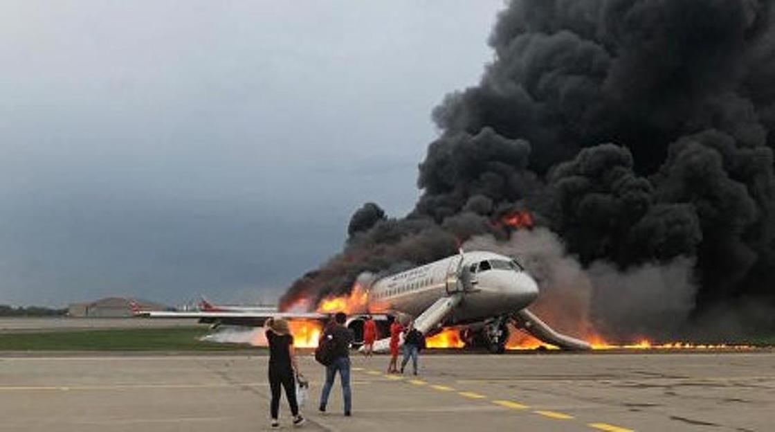 Самолет сгорел в Москве: СК заявил о 41 жертве