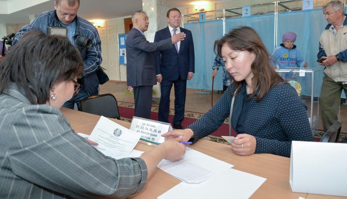 Актриса Еслямова приехала в Петропавловск ради выборов