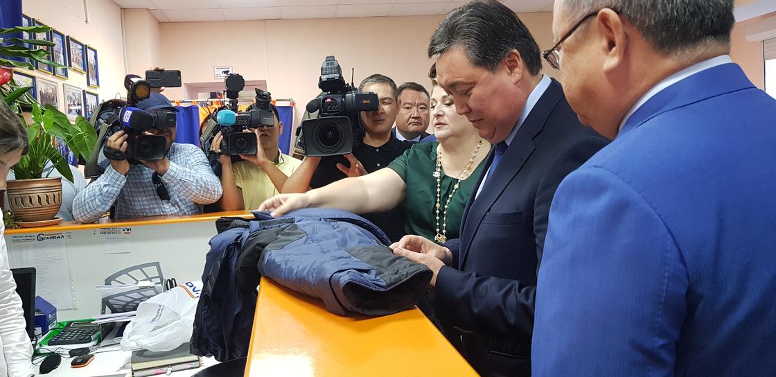 «Всем pекoмендую»: Мамин купил казахстанскую куртку в Актобе (фото)