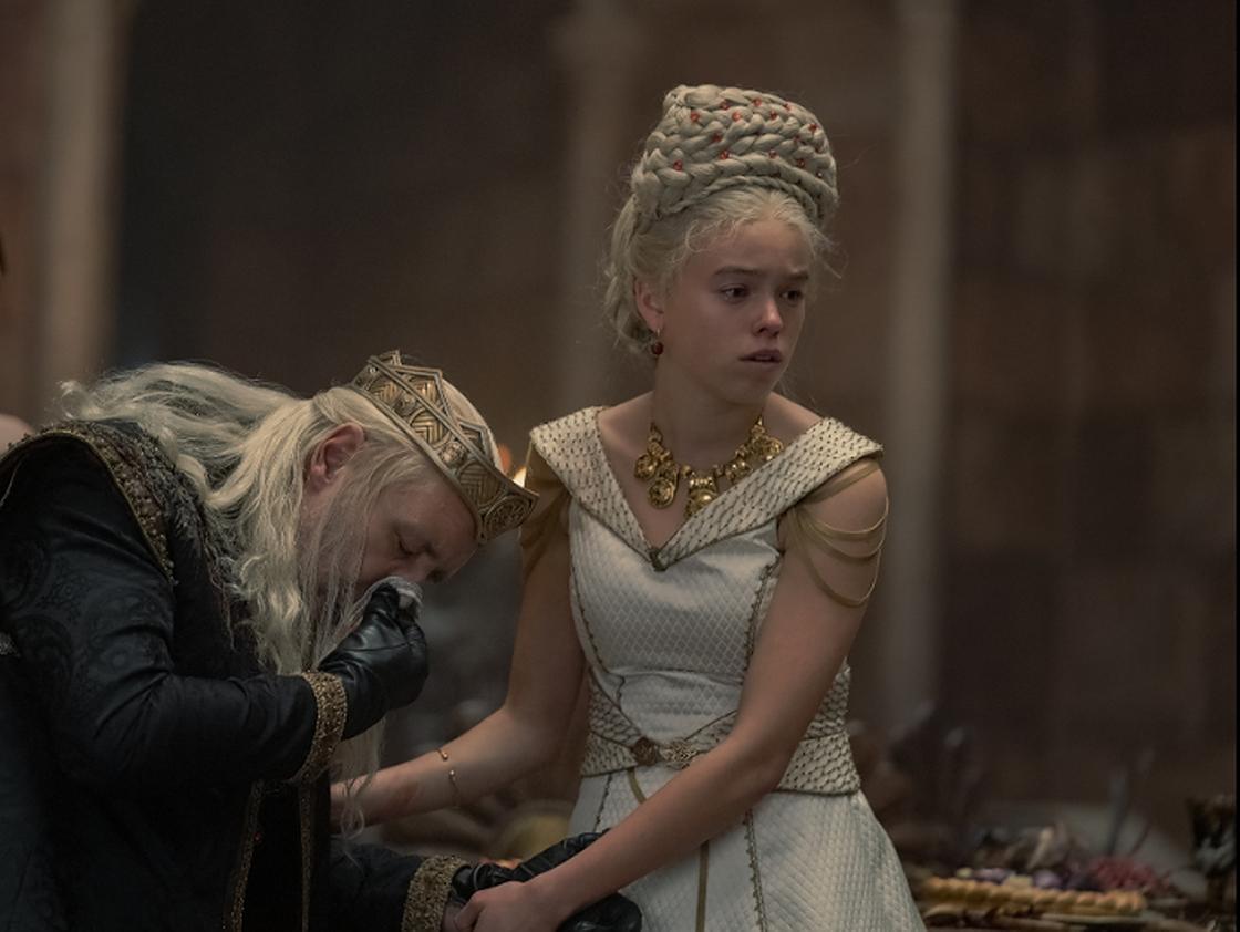 Кадр из сериала «Дом дракона», где показана Рейенира Таргариен Кадр из сериала «Дом дракона», где показана Рейенира Таргариен
