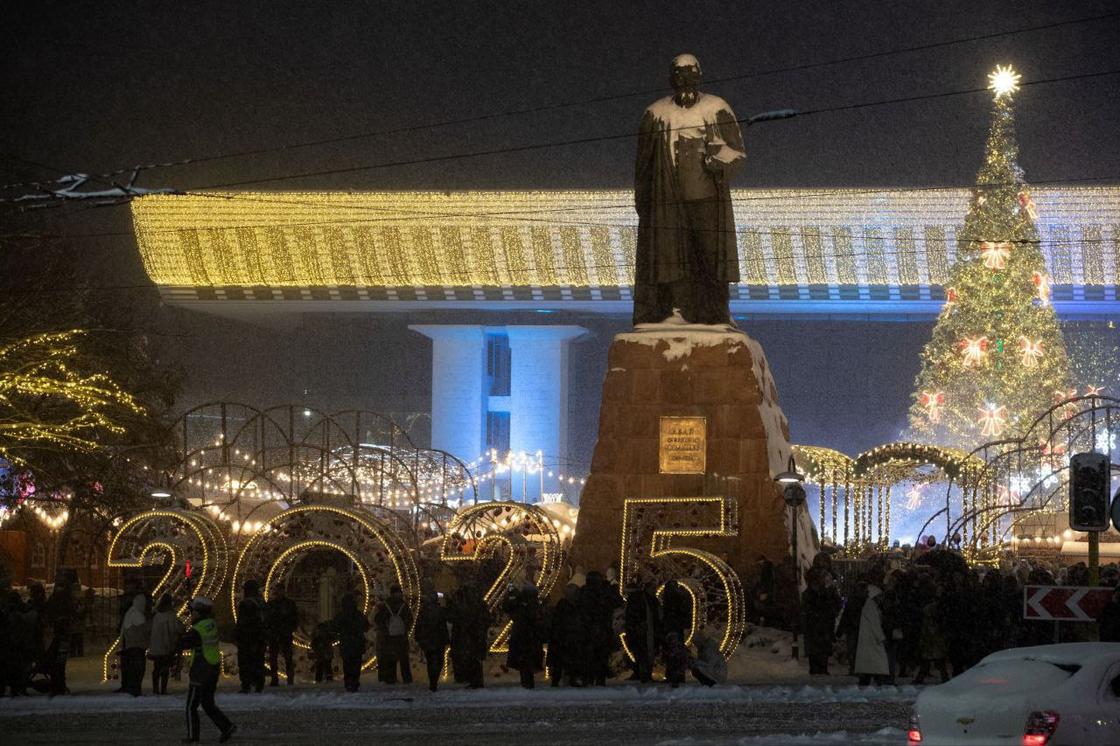 Алматыда бас шыршаның шамы жағылды Алматыда бас шыршаның шамы жағылды