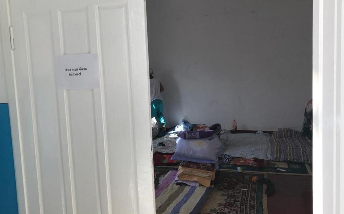 Как живут в шымкентском эвакуационном пункте жители Арыси (фото)