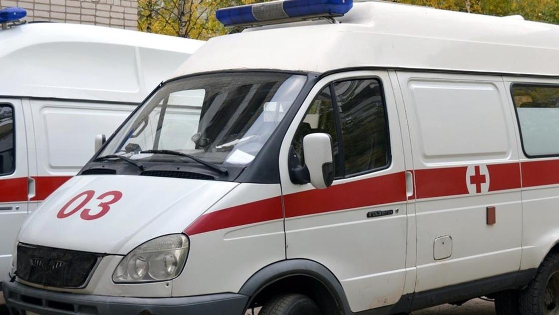 Фельдшера скорой помощи едва не задушил пьяный пациент в Темиртау