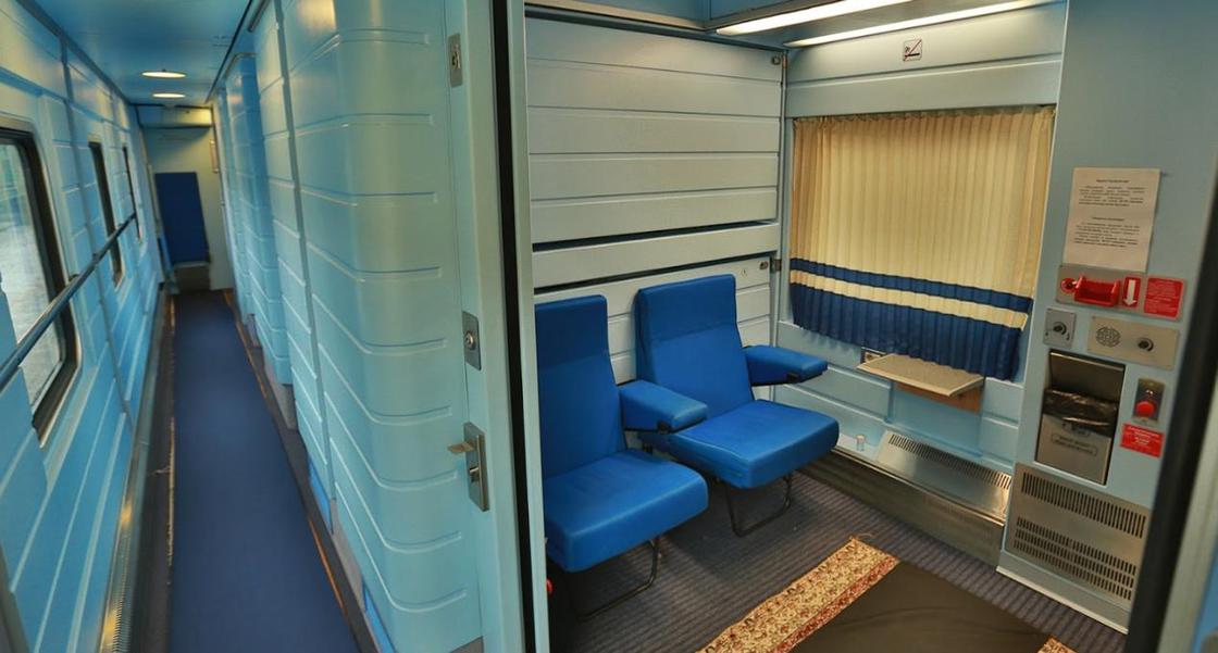 "Чистое постельное белье и вагоны": как улучшат сервис в поездах страны