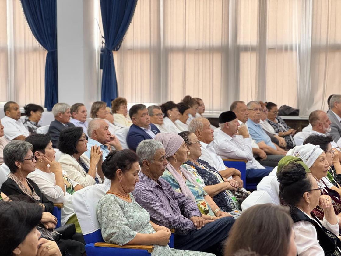 Еңбекшіқазақ ауданында Қазақстан халқы Ассамблеясының І сессиясы өтті