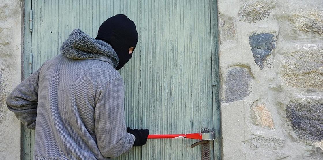 Из особняка Черчилля украли золотой унитаз Из особняка Черчилля украли золотой унитаз