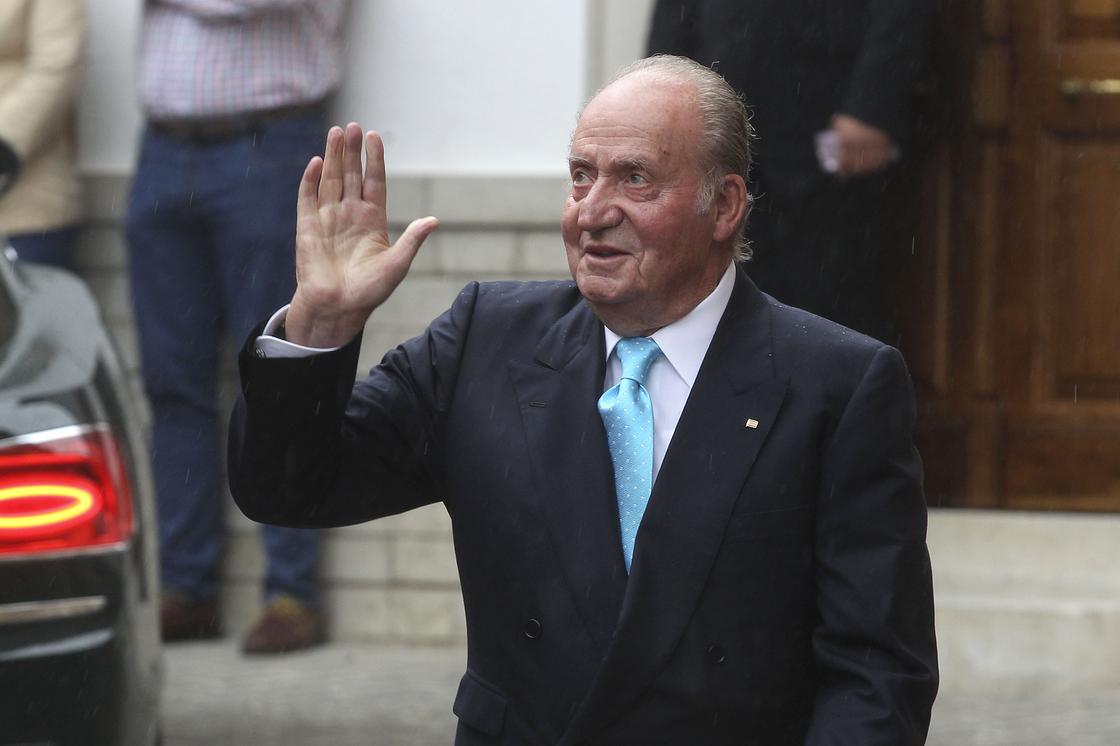 Бывший король Испании сбежал из страны после обвинений в коррупции