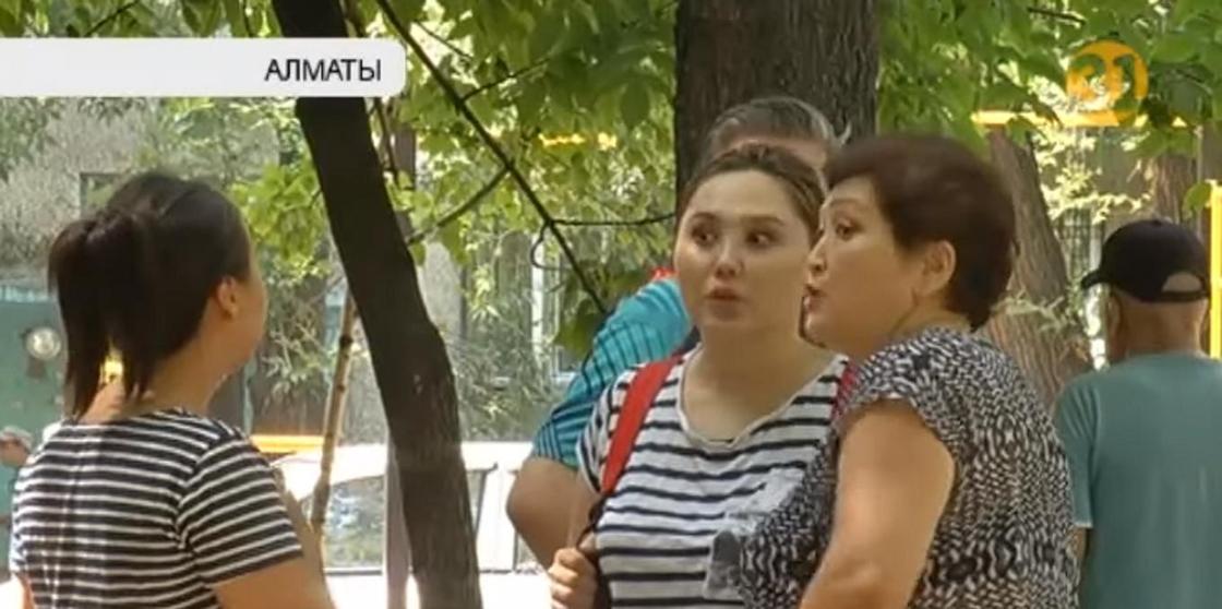 Жители Алматы пожаловались на притон в собственном доме
