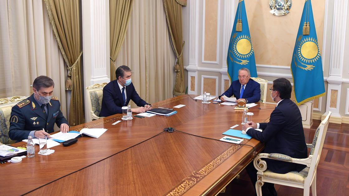Назарбаев провел заседание Совета безопасности